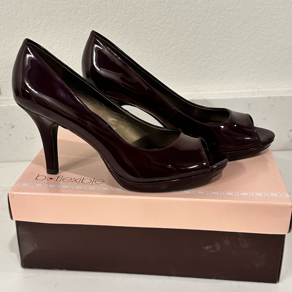 B Flexible by Bandolino heels